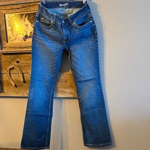 Wrangler Women’s Classic Blue Bootcut Jeans 7x32